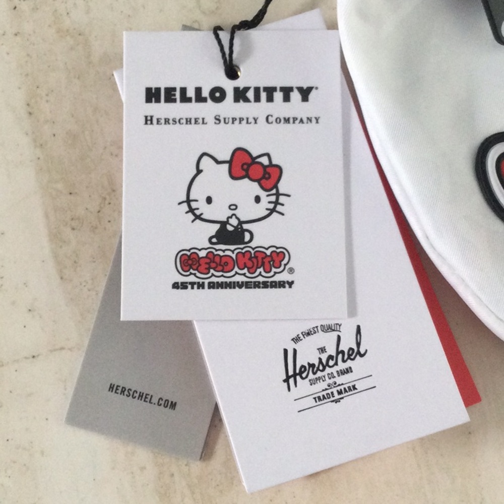 Herschel Hello Kitty Bag 45th Anniversary Fanny Pack Sanrio Waist Hip Belt New - Picture 3 of 16